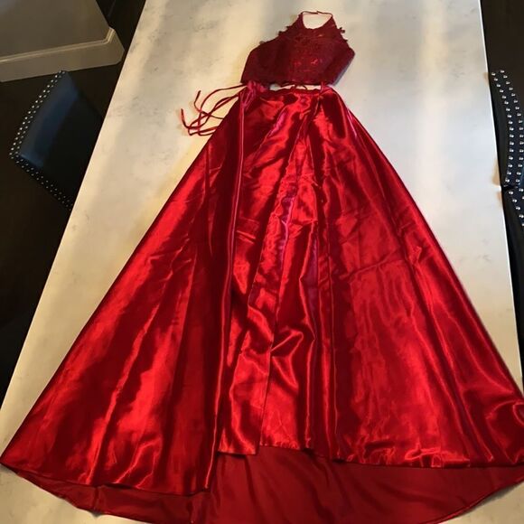 Women’s Gorgeous Red Formal Bridal Dress Two Pieces - Bodice and Skirt Size XS - Picture 11 of 13